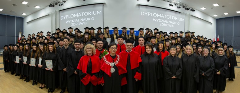 Dyplomatorium Wydział Nauk o Zdrowiu. Kliknij, aby powiększyć zdjęcie.