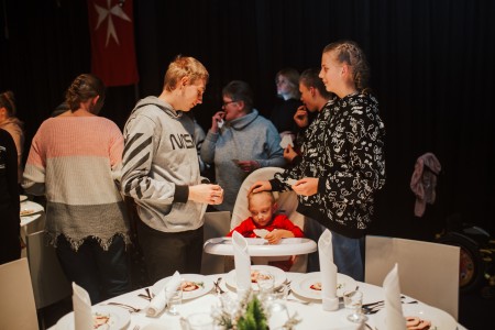 Click to zoom the picture.