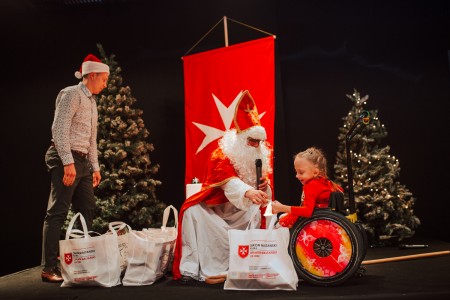 Click to zoom the picture.