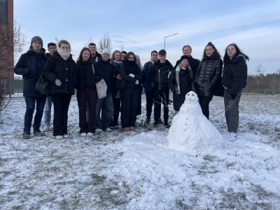 Click to zoom the picture.