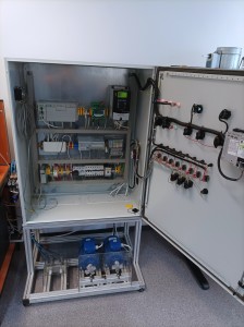 Laboratoria w CNT. Kliknij, aby powiększyć zdjęcie.