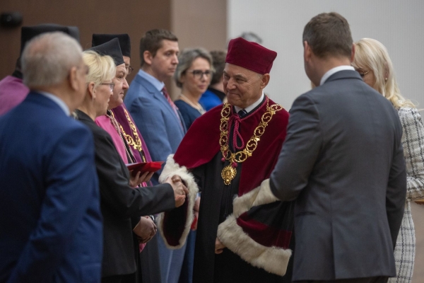 Kliknij, aby powiększyć zdjęcie.