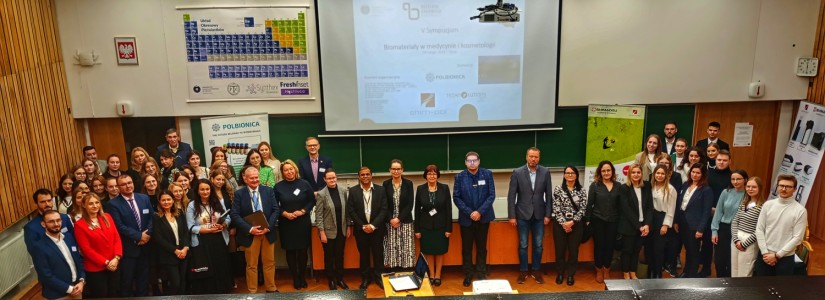 Uczestnicy V Sympozjum . Kliknij, aby powiększyć zdjęcie.