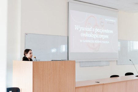 Konferencja „Zdrowie, piękno i nadzieja – wsparcie pacjenta onkologicznego”. Kliknij, aby powiększyć zdjęcie.
