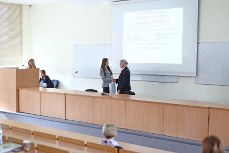 Konferencja „Zdrowie, piękno i nadzieja – wsparcie pacjenta onkologicznego”. Kliknij, aby powiększyć zdjęcie.