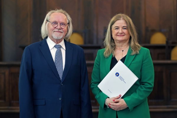 Click to zoom the picture.