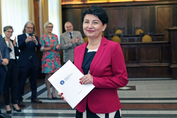 Click to zoom the picture.