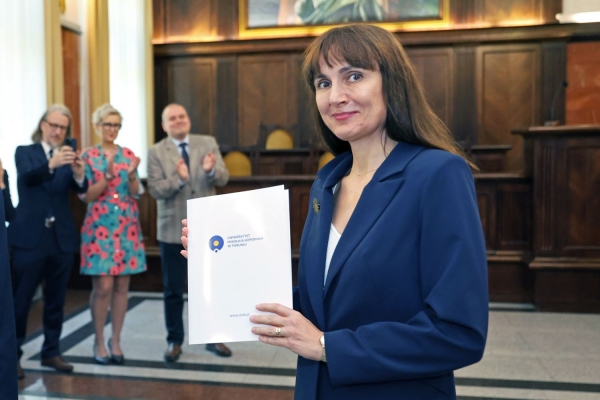 Click to zoom the picture.