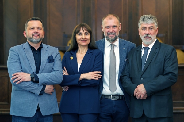 Click to zoom the picture.