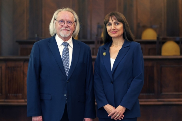 Click to zoom the picture.