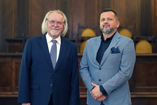 Click to zoom the picture.