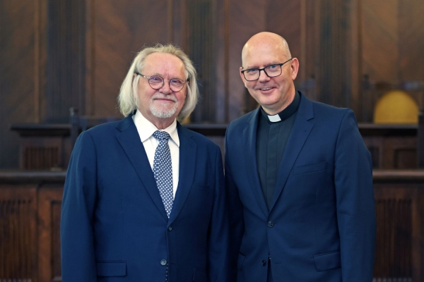 Click to zoom the picture.