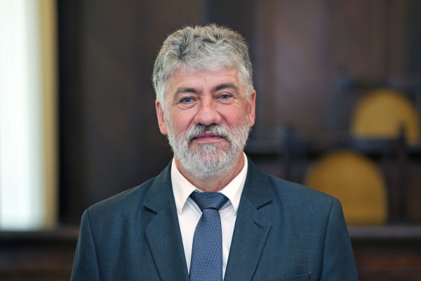 Click to zoom the picture.