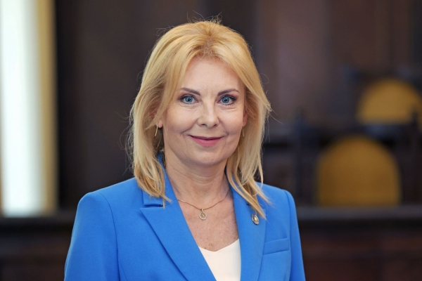 Click to zoom the picture.