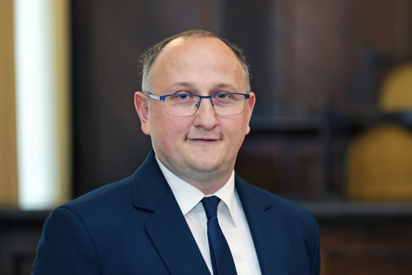 Click to zoom the picture.