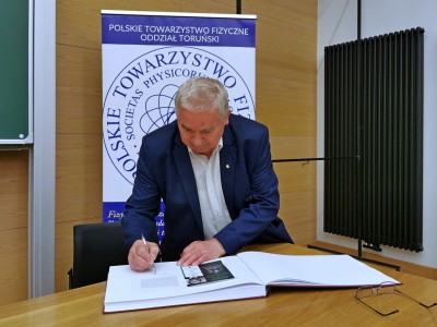Kliknij, aby powiększyć zdjęcie.