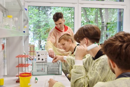 Uczestnicy tegorocznego Fascynującego Dnia Roślin. Kliknij, aby powiększyć zdjęcie.