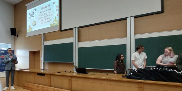 Kadr z Konkursu Projektów Zespołowych - Audytorium Aleksandra Jabłońskiego. Kliknij, aby powiększyć zdjęcie.