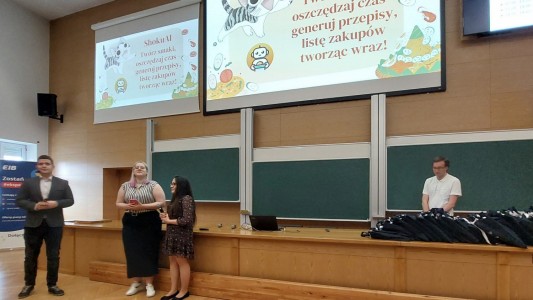 Kadr z Konkursu Projektów Zespołowych - Audytorium Aleksandra Jabłońskiego. Kliknij, aby powiększyć zdjęcie.