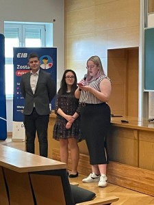 Kadr z Konkursu Projektów Zespołowych - Audytorium Aleksandra Jabłońskiego. Kliknij, aby powiększyć zdjęcie.