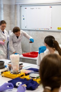 Warsztaty Fascynująca podróż do świata biotechnologii i chemii. Kliknij, aby powiększyć zdjęcie.