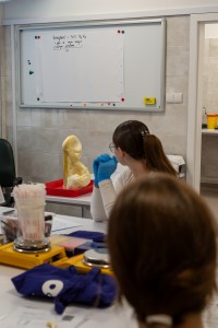 Warsztaty Fascynująca podróż do świata biotechnologii i chemii. Kliknij, aby powiększyć zdjęcie.