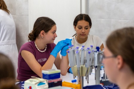 Warsztaty Fascynująca podróż do świata biotechnologii i chemii. Kliknij, aby powiększyć zdjęcie.