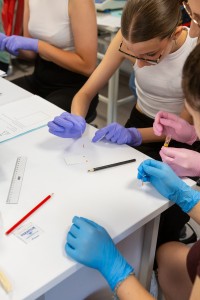 Warsztaty Fascynująca podróż do świata biotechnologii i chemii. Kliknij, aby powiększyć zdjęcie.