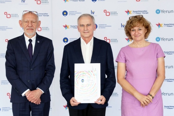 Kliknij, aby powiększyć zdjęcie.