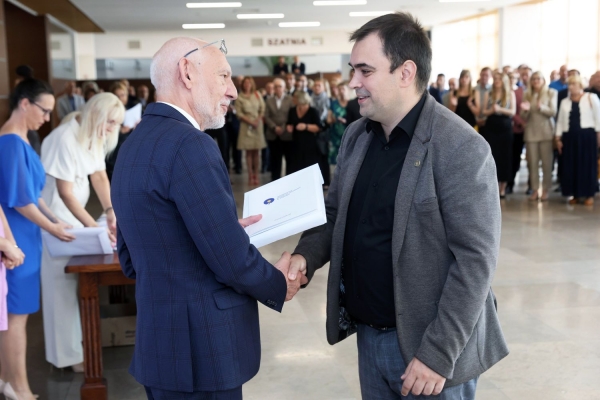 Kliknij, aby powiększyć zdjęcie.