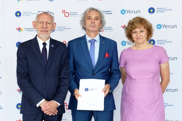 Kliknij, aby powiększyć zdjęcie.