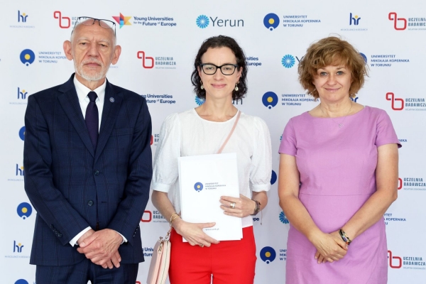 Kliknij, aby powiększyć zdjęcie.
