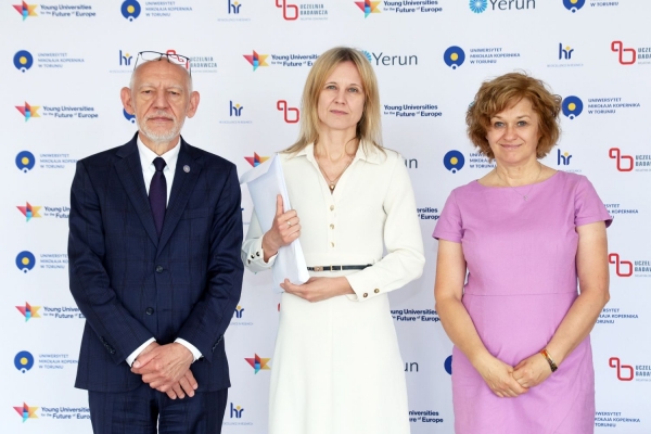 Kliknij, aby powiększyć zdjęcie.