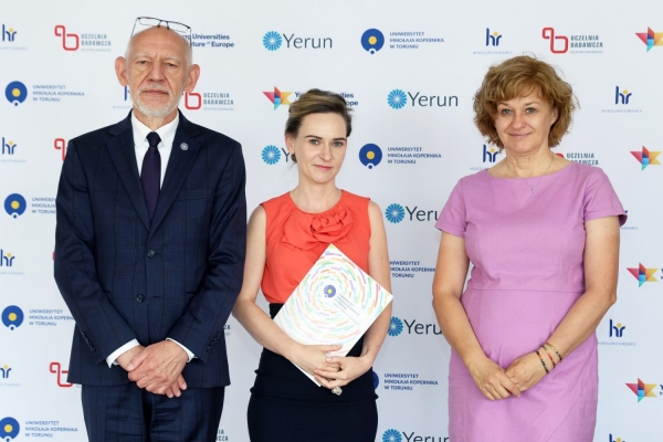 Kliknij, aby powiększyć zdjęcie.