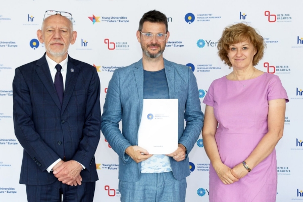 Kliknij, aby powiększyć zdjęcie.