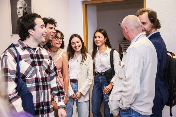 Click to zoom the picture.