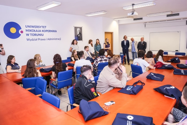 Click to zoom the picture.