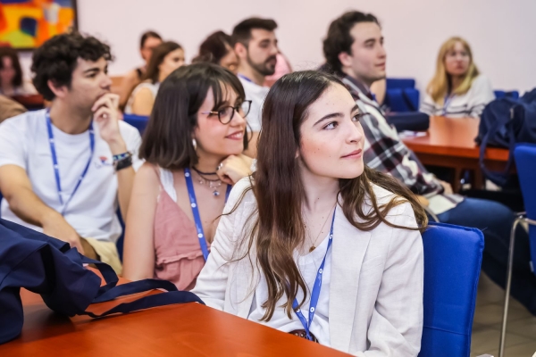 Click to zoom the picture.