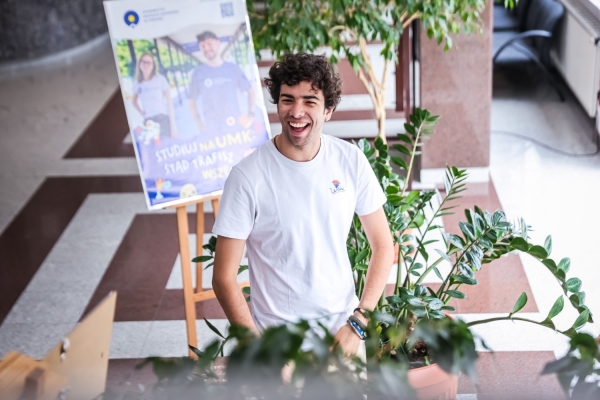 Click to zoom the picture.