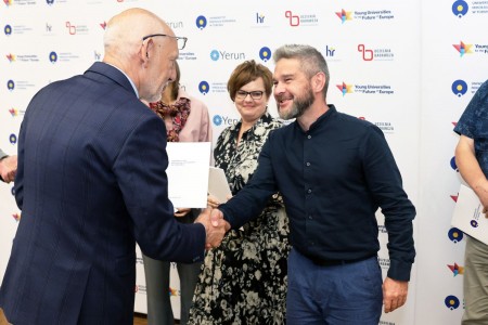 Kliknij, aby powiększyć zdjęcie.