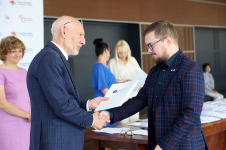 Kliknij, aby powiększyć zdjęcie.