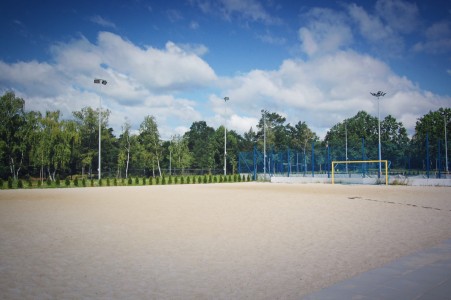 Boisko plażowe, widok od strony wschodniej. [fot. Jan Rosicki]
