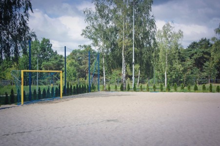 Boisko plażowe, widok od strony wschodniej. [fot. Jan Rosicki]