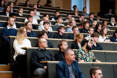 Inauguracja roku akademickiego 2024/25 - kadr. Kliknij, aby powiększyć zdjęcie.