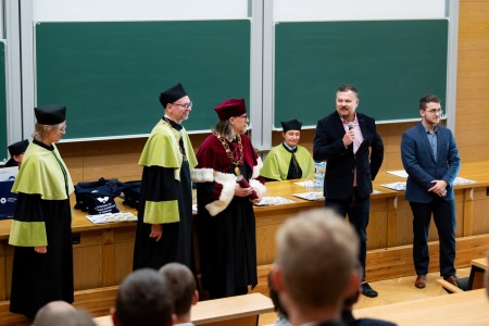 Inauguracja roku akademickiego 2024/25 - kadr. Kliknij, aby powiększyć zdjęcie.