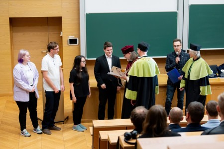 Inauguracja roku akademickiego 2024/25 - kadr. Kliknij, aby powiększyć zdjęcie.