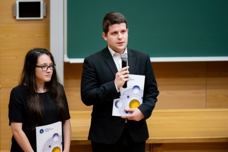 Inauguracja roku akademickiego 2024/25 - kadr. Kliknij, aby powiększyć zdjęcie.