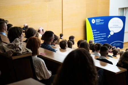 Inauguracja roku akademickiego 2024/25 - kadr. Kliknij, aby powiększyć zdjęcie.