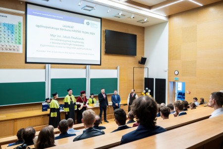 Inauguracja roku akademickiego 2024/25 - kadr. Kliknij, aby powiększyć zdjęcie.