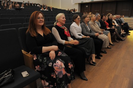 Click to zoom the picture.